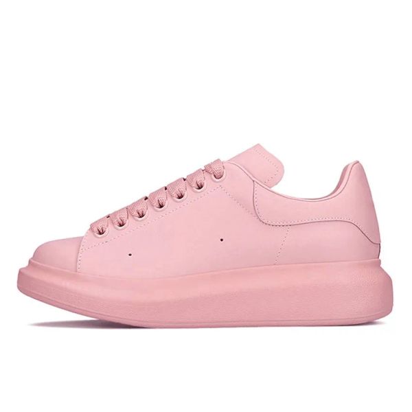 designers mens casual shoes mccqueeness comfortable velvet leather women white black luxury flats trainer sneakers with box j7fh
designers mens casual shoes mccqueeness comfortable velvet leather women white black luxury flats trainer sneakers with box j7fh