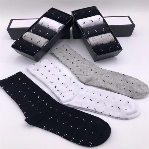 21ss luxur socks for mens and womens sport long sock 100% cotton whole couple 5 pcs with box293u, Black
21ss luxur socks for mens and womens sport long sock 100% cotton whole couple 5 pcs with box293u, Black