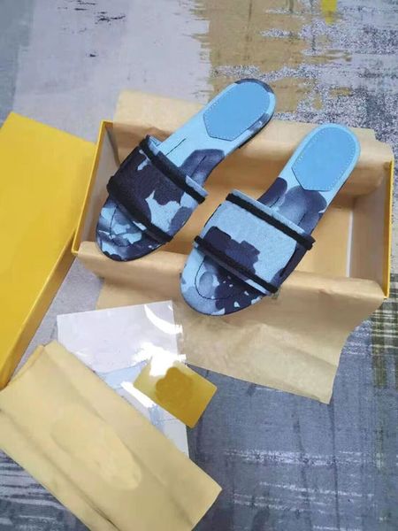beach slippers classic flat heel summer lazy designer fashion canvas halo dyed fashion decoration 35-42, Black
beach slippers classic flat heel summer lazy designer fashion canvas halo dyed fashion decoration 35-42, Black