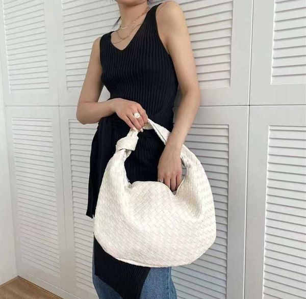 2022 fashion bags hand- luxury woven leather printings large-capacity shoulder bag ladies pu knotted handle casual hand
2022 fashion bags hand- luxury woven leather printings large-capacity shoulder bag ladies pu knotted handle casual hand