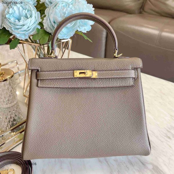 outdoor grain fashion lychee 2023 leather bag togo designer layer handbag kellies bags shoulder messenger pief
outdoor grain fashion lychee 2023 leather bag togo designer layer handbag kellies bags shoulder messenger pief