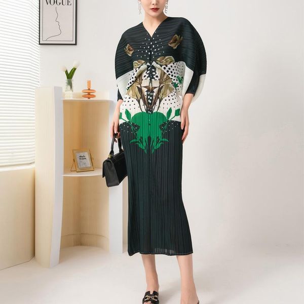 dresses women printed dresses miyake pleated fashion high street loose large size vneck batwing sleeve anklelength dress tide, Black;gray
dresses women printed dresses miyake pleated fashion high street loose large size vneck batwing sleeve anklelength dress tide, Black;gray
