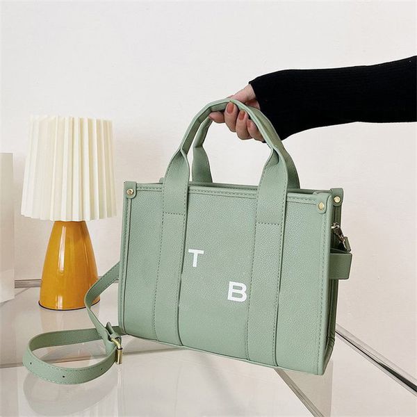 designer bag sqare letter tote bag smooth cowhide leather lining valentines day gifts sac a main inset pockets crossbody bags senior feeling
designer bag sqare letter tote bag smooth cowhide leather lining valentines day gifts sac a main inset pockets crossbody bags senior feeling