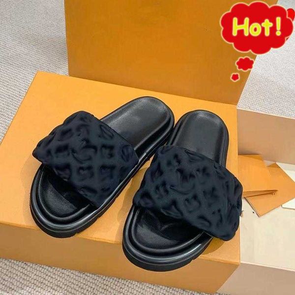 2023 new fashion designers pool pillow mules women sandals sunset flat comfort mules padded front strap slippers fashionable easy-to-wear st, Black
2023 new fashion designers pool pillow mules women sandals sunset flat comfort mules padded front strap slippers fashionable easy-to-wear st, Black