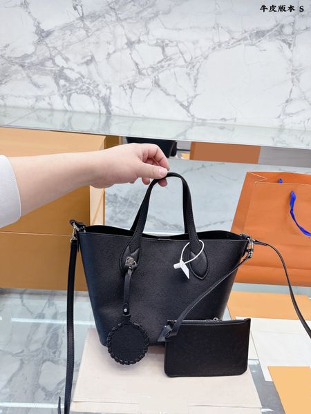 vintage cowhide messenger bag crossbody bag school bag business bag adjustable shoulder strap shoulder bag suitable for daily wear travel pa
vintage cowhide messenger bag crossbody bag school bag business bag adjustable shoulder strap shoulder bag suitable for daily wear travel pa