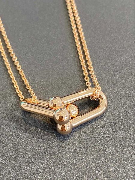 v gold star's same tiffy's double collarbone 18k gold necklace with high-quality cnc full diamond rose, Black
v gold star's same tiffy's double collarbone 18k gold necklace with high-quality cnc full diamond rose, Black