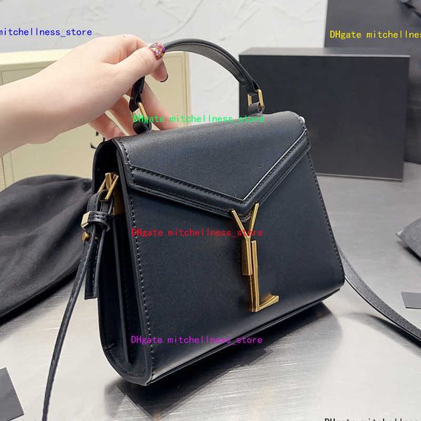 designer cassandra medium handle bag in grain de poudre embossed leather shoulder bag
designer cassandra medium handle bag in grain de poudre embossed leather shoulder bag
