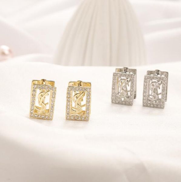 exquisite designer stud brand y copper gilt inset zircon earrings fashion women's wedding pie favorite gift jewelry, Golden;silver
exquisite designer stud brand y copper gilt inset zircon earrings fashion women's wedding pie favorite gift jewelry, Golden;silver