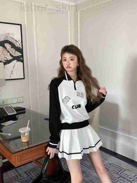 women's shorts designer academy style embroidered letter set contrast polo neck zipper sweater high waist a-line pleated skirt two piec, White;black
women's shorts designer academy style embroidered letter set contrast polo neck zipper sweater high waist a-line pleated skirt two piec, White;black