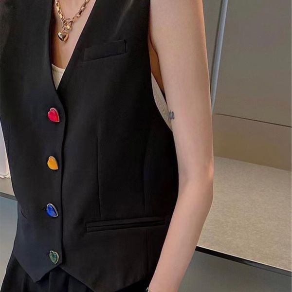 vests highend fashionable summer new vneck sleeveless love buttons cover flesh show thin vest coat black single breasted jacket, Black;white
vests highend fashionable summer new vneck sleeveless love buttons cover flesh show thin vest coat black single breasted jacket, Black;white