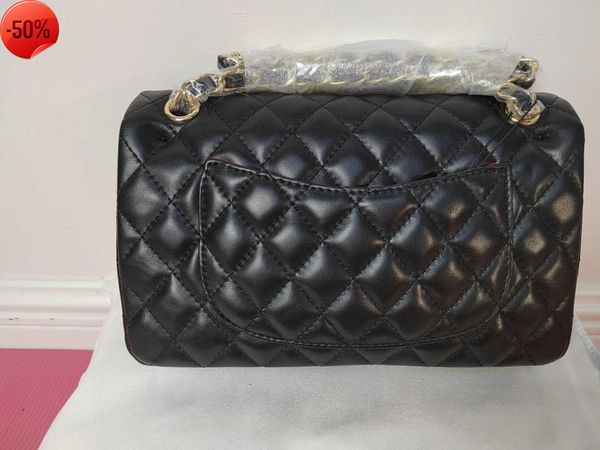 5a designer custom luxury brand bag channel 2022 handbag leather leather cowhide gold or silver chain slant shoulder 2.55cm black pink and w
5a designer custom luxury brand bag channel 2022 handbag leather leather cowhide gold or silver chain slant shoulder 2.55cm black pink and w