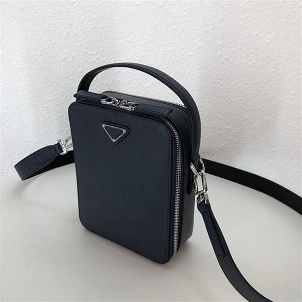 p 066067 leather has a good three-dimensional feel postman bags handbag shoulder bag fashion there is enough space for everyday i287n
p 066067 leather has a good three-dimensional feel postman bags handbag shoulder bag fashion there is enough space for everyday i287n