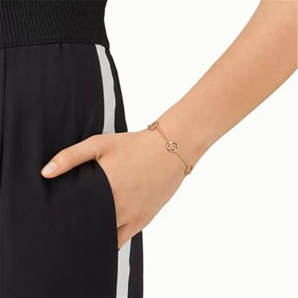 luxury designer bracelet cuff bangles chain gold bracelets for women girls nail braclet love bracelets jewellery gift283t, Golden;silver
luxury designer bracelet cuff bangles chain gold bracelets for women girls nail braclet love bracelets jewellery gift283t, Golden;silver