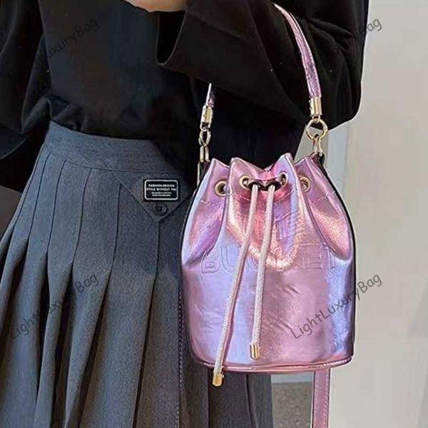 designer bucket bags fashion drawstring shoulder crossbody bag fluorescence letter handbags women luxury tote classic shopping purses230324
designer bucket bags fashion drawstring shoulder crossbody bag fluorescence letter handbags women luxury tote classic shopping purses230324