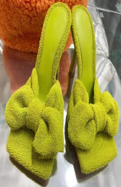 2022 designer sandals women high heel slippers square toe coral velvet bowknot mules summer runway vacation ladies sandals woman m2466732, Black
2022 designer sandals women high heel slippers square toe coral velvet bowknot mules summer runway vacation ladies sandals woman m2466732, Black