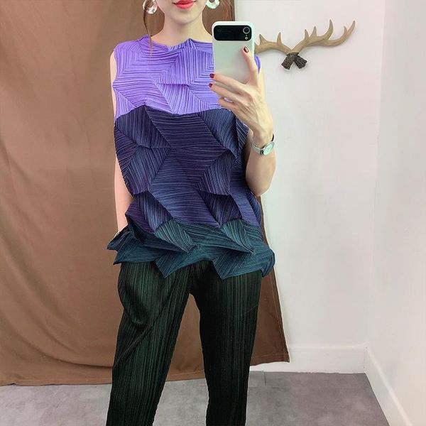 t-shirt 2021 summer new chaotic pleated vest for women miyak fold loose plus size color matching tshirt irregular sleeveless top, White
t-shirt 2021 summer new chaotic pleated vest for women miyak fold loose plus size color matching tshirt irregular sleeveless top, White