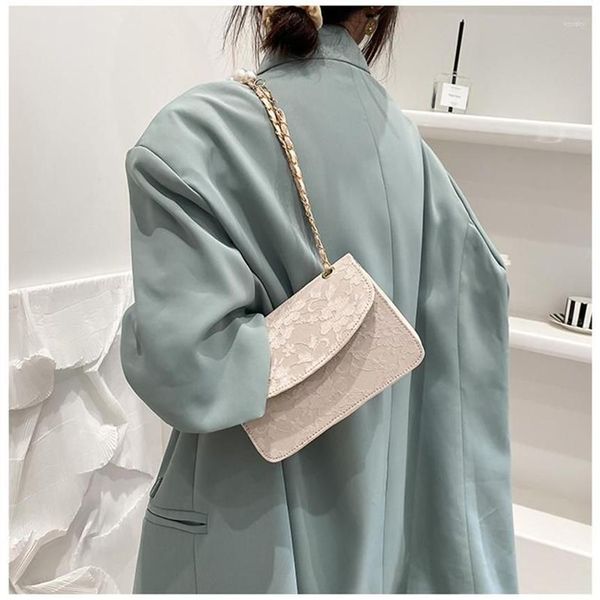 new 2023 evening bags women's fashion shoulder pearl chain handbags pu lace purse female messenger bag exquisite small square2420
new 2023 evening bags women's fashion shoulder pearl chain handbags pu lace purse female messenger bag exquisite small square2420