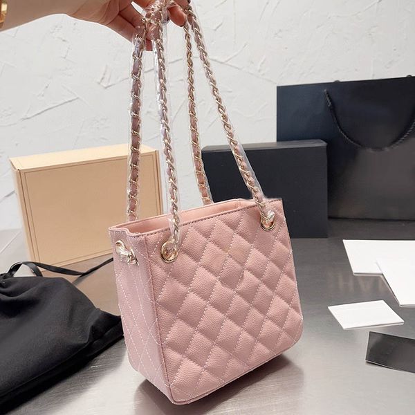 leather tote bag designer crossbody handbag woman chain shoulder bags luxurys diamond lattice hobo handbag small cute purse
leather tote bag designer crossbody handbag woman chain shoulder bags luxurys diamond lattice hobo handbag small cute purse