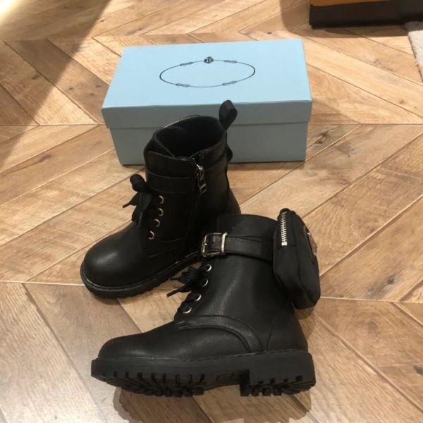 kids designer casual shoes monolith leather and nylon fabric ankle boots children boys girls removable pouch winter warm fur shoes, Black
kids designer casual shoes monolith leather and nylon fabric ankle boots children boys girls removable pouch winter warm fur shoes, Black