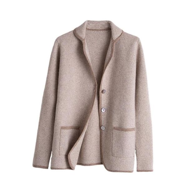 sweaters 100% cashmere wool sweater cardigan new autumn and winter herringbone pattern suit collar sweater coat casual loose knitted coat, White;black
sweaters 100% cashmere wool sweater cardigan new autumn and winter herringbone pattern suit collar sweater coat casual loose knitted coat, White;black