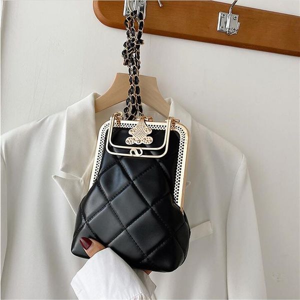 factory whole women shoulder bag simple joker plaid chain mobile phone bags street trend alloy carved buckle wallet retro plai217a, Red;black
factory whole women shoulder bag simple joker plaid chain mobile phone bags street trend alloy carved buckle wallet retro plai217a, Red;black