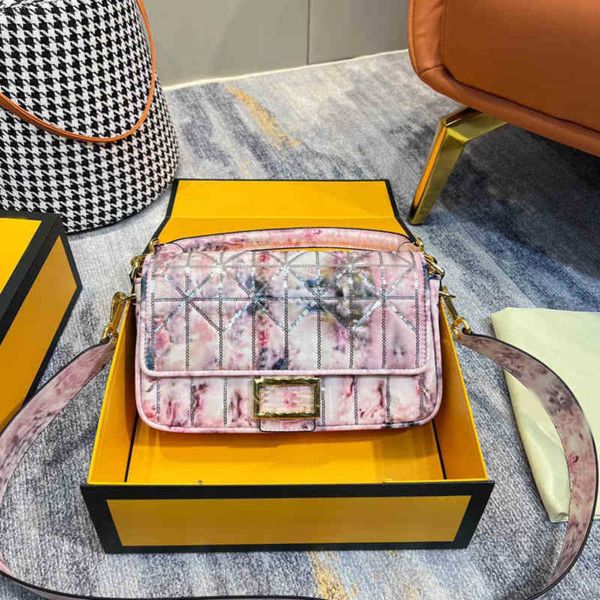 shoulder bags tiger pattern baguette women leather shoulder bags flap designer lady purse 220704
shoulder bags tiger pattern baguette women leather shoulder bags flap designer lady purse 220704