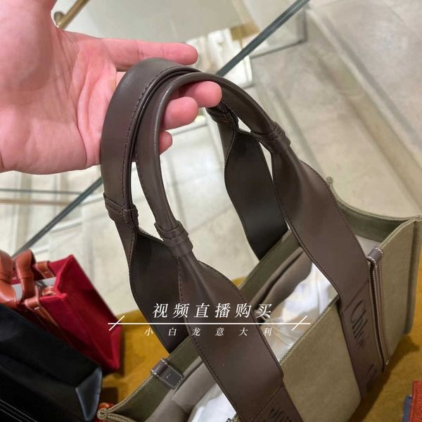 designer bags luxury choles handbag tote bag white dragon italy new woody bag shopping canvas handbag women fashional bags leisure woman
designer bags luxury choles handbag tote bag white dragon italy new woody bag shopping canvas handbag women fashional bags leisure woman