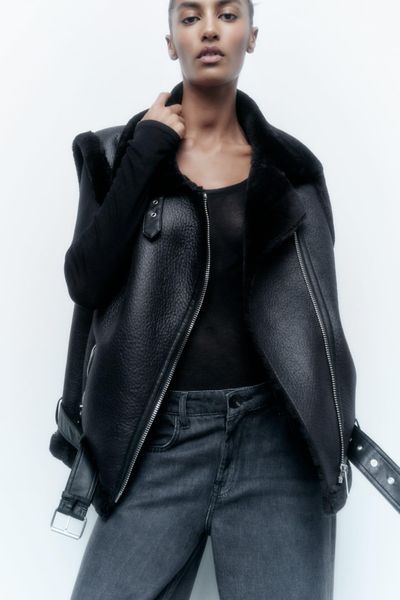 vests zvri 2022 autumn winter women's black fur combined with velvet sleeveless vest warm coat, Black;white
vests zvri 2022 autumn winter women's black fur combined with velvet sleeveless vest warm coat, Black;white
