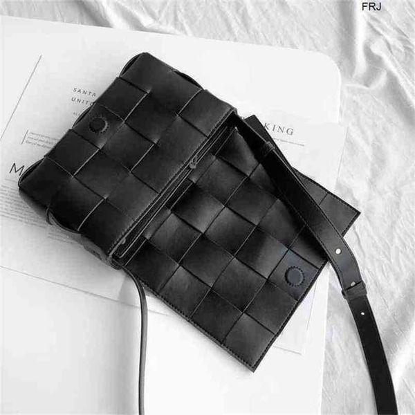 designer bottegas bags venetas handbag bags cassettes woven oil leather shoulder messenger magnetic buckle have with logo0b91 with logo
designer bottegas bags venetas handbag bags cassettes woven oil leather shoulder messenger magnetic buckle have with logo0b91 with logo