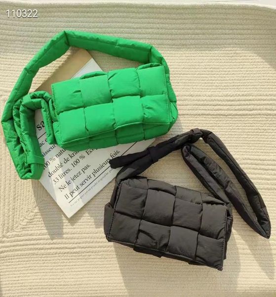 new nylon padded shoulder bag stitching woven messenger bag famous brand designer women crossbody bags cotton handbags5077523
new nylon padded shoulder bag stitching woven messenger bag famous brand designer women crossbody bags cotton handbags5077523