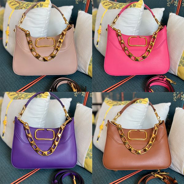 2023 famous designer fashion bag women pop star fashion chain women bag mature everything to show thin armpit cross-body commuter metal text
2023 famous designer fashion bag women pop star fashion chain women bag mature everything to show thin armpit cross-body commuter metal text