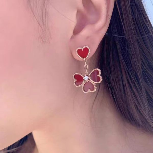 sweet effeuillage dangle earrings fashion brand mother-of-pearl red agate earring girl ear studs wedding gift jewelry accessories, Silver
sweet effeuillage dangle earrings fashion brand mother-of-pearl red agate earring girl ear studs wedding gift jewelry accessories, Silver