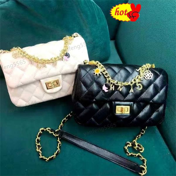 5a sheepskin leather handbag wallet plaid swan wool wallet double letter solid buckle waist square stripe women's luxury shoulder walle
5a sheepskin leather handbag wallet plaid swan wool wallet double letter solid buckle waist square stripe women's luxury shoulder walle