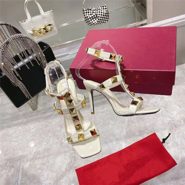 fashion sandals luxury design 2023 valentinoity women high heel leather letter logo wedding party casual slippers 02-01, Black
fashion sandals luxury design 2023 valentinoity women high heel leather letter logo wedding party casual slippers 02-01, Black
