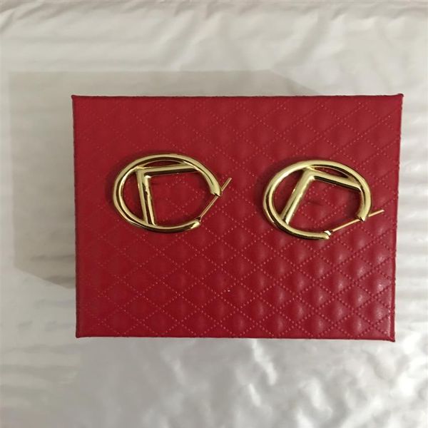 2022 european and american letters stud fashionable temperament all-match earrings women fast delivery216r, Golden;silver
2022 european and american letters stud fashionable temperament all-match earrings women fast delivery216r, Golden;silver