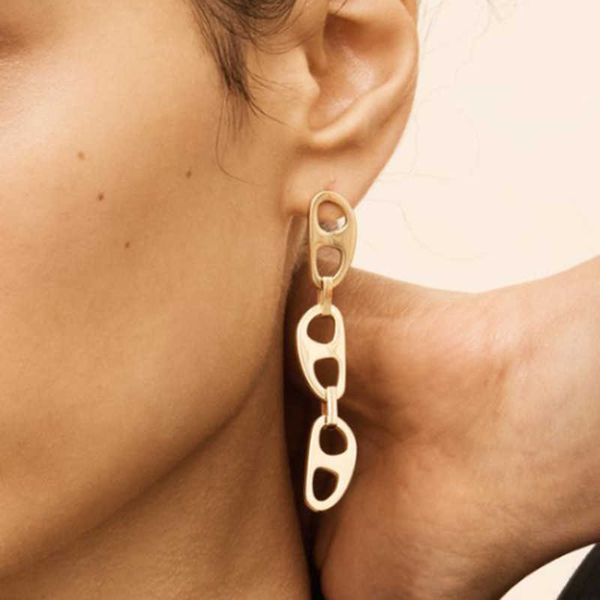 designermetal pig nose earrings gold crowd design herms hollow geometry elliptical ring 2021 new, Golden
designermetal pig nose earrings gold crowd design herms hollow geometry elliptical ring 2021 new, Golden