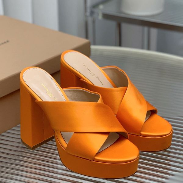 gianvito rossi mule slippers slides sandals heeled platform pumps chunky block heels women's luxury designers leather outsole evening p, Black
gianvito rossi mule slippers slides sandals heeled platform pumps chunky block heels women's luxury designers leather outsole evening p, Black