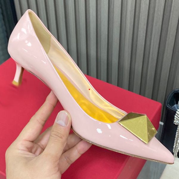 2023 classic brand high heels platform shoe pumps nude/black patent leather peep-toe women dress wedding sandals shoes size 35-40 -379
2023 classic brand high heels platform shoe pumps nude/black patent leather peep-toe women dress wedding sandals shoes size 35-40 -379