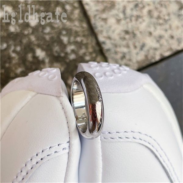 alloy designer ring women letter plated gold ring luxury smooth accessories gift tiktok jewelry chic polished bague plated silver engagement
alloy designer ring women letter plated gold ring luxury smooth accessories gift tiktok jewelry chic polished bague plated silver engagement