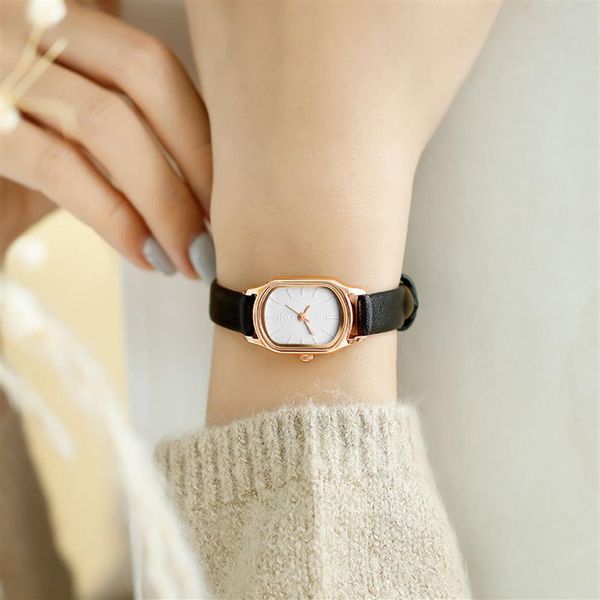women's fashion black small watches vintage leather ladies wrist watches simple oval dial dress retro female quartz wristwatc259r, Slivery;brown
women's fashion black small watches vintage leather ladies wrist watches simple oval dial dress retro female quartz wristwatc259r, Slivery;brown