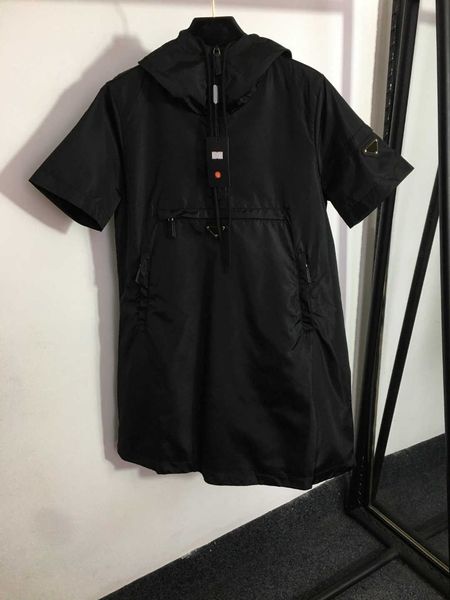 23ss womens designer clothing summer letter zipper pocket short sleeve hooded loose womens clothing, Black;gray
23ss womens designer clothing summer letter zipper pocket short sleeve hooded loose womens clothing, Black;gray