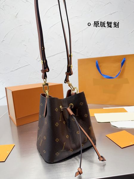 women's pu leather drawstring handbag hobo handbag crossbody bag is soft and adjustable printed drawstring bag bucket and shovel
women's pu leather drawstring handbag hobo handbag crossbody bag is soft and adjustable printed drawstring bag bucket and shovel