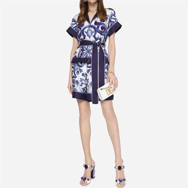 dress summer new style women'spoplin shortssuit majolica print lapel singlebreastedshortsleeve shirt elastic waist shorts, White
dress summer new style women'spoplin shortssuit majolica print lapel singlebreastedshortsleeve shirt elastic waist shorts, White