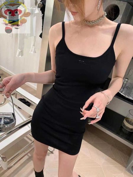 23ss women dress womens designer clothing summer dresses solid color knitted suspender dress long skirt womens clothing, Black;gray
23ss women dress womens designer clothing summer dresses solid color knitted suspender dress long skirt womens clothing, Black;gray