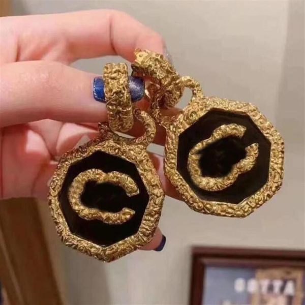 brand simple women luxury designer stud crystal rhinestone 18k gold plated metal letter earrings for girls lovers jewelry gifts wh271g, Golden;silver
brand simple women luxury designer stud crystal rhinestone 18k gold plated metal letter earrings for girls lovers jewelry gifts wh271g, Golden;silver