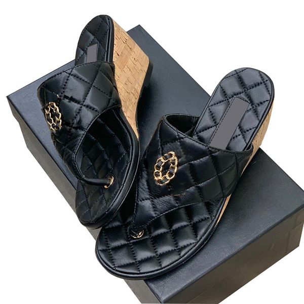 womens thong sandals wedge platform heels calfskin slippers quilted texture slides hardware matelasse with chain flip flops outdoor beach sh, Black
womens thong sandals wedge platform heels calfskin slippers quilted texture slides hardware matelasse with chain flip flops outdoor beach sh, Black
