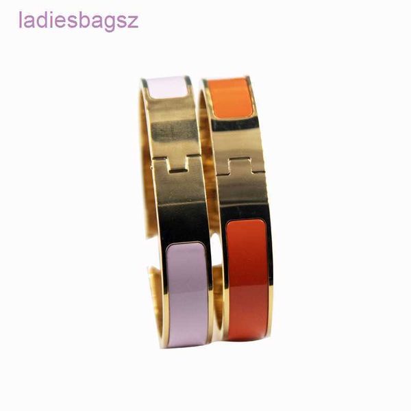 original edition hermss classic simple fashion love home h letter titanium steel bracelet for men and women universal light luxury has logo, Black
original edition hermss classic simple fashion love home h letter titanium steel bracelet for men and women universal light luxury has logo, Black