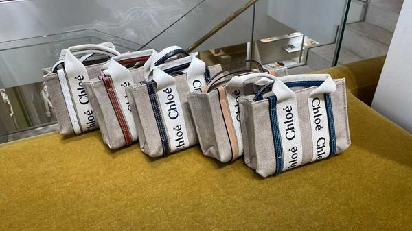 designer bags luxury choles handbag tote bag new women's bag mini canvas one shoulder diagonal straddle handbag shopping
designer bags luxury choles handbag tote bag new women's bag mini canvas one shoulder diagonal straddle handbag shopping