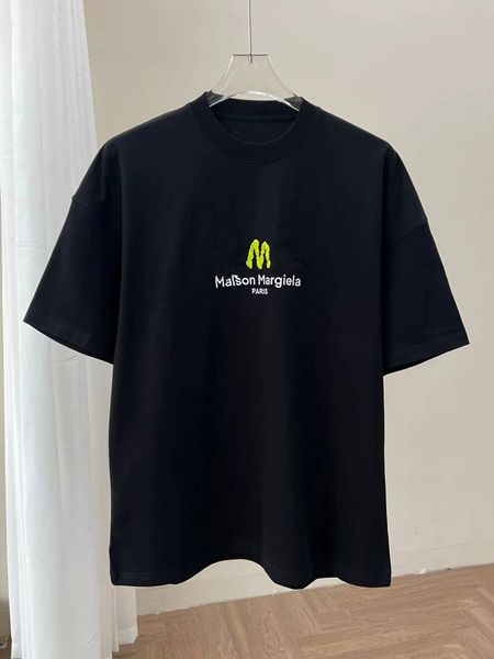 luxury mens t shirt designer t shirt men polo shirt short sleeve printed embroideryc shirts for men designer mens shirt polo tshirt hoodie t, White;black
luxury mens t shirt designer t shirt men polo shirt short sleeve printed embroideryc shirts for men designer mens shirt polo tshirt hoodie t, White;black