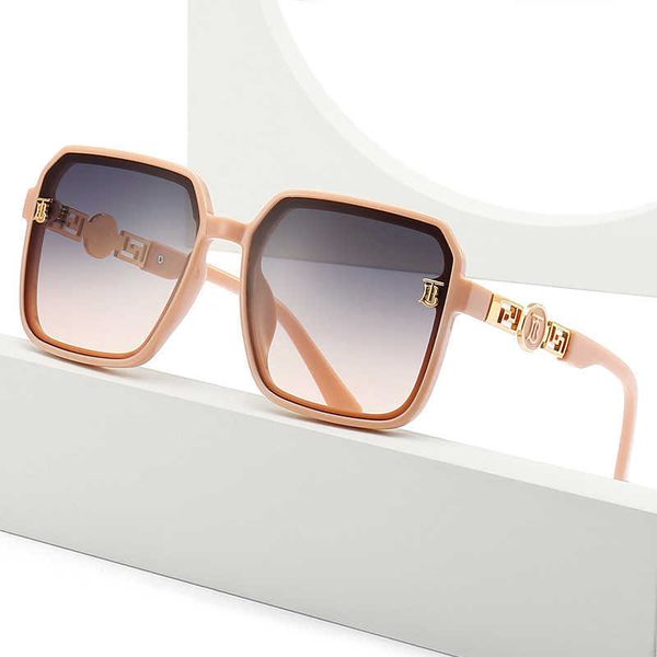 2023 new women's personality letter decorative sunglasses fashion street p glasses, White;black
2023 new women's personality letter decorative sunglasses fashion street p glasses, White;black